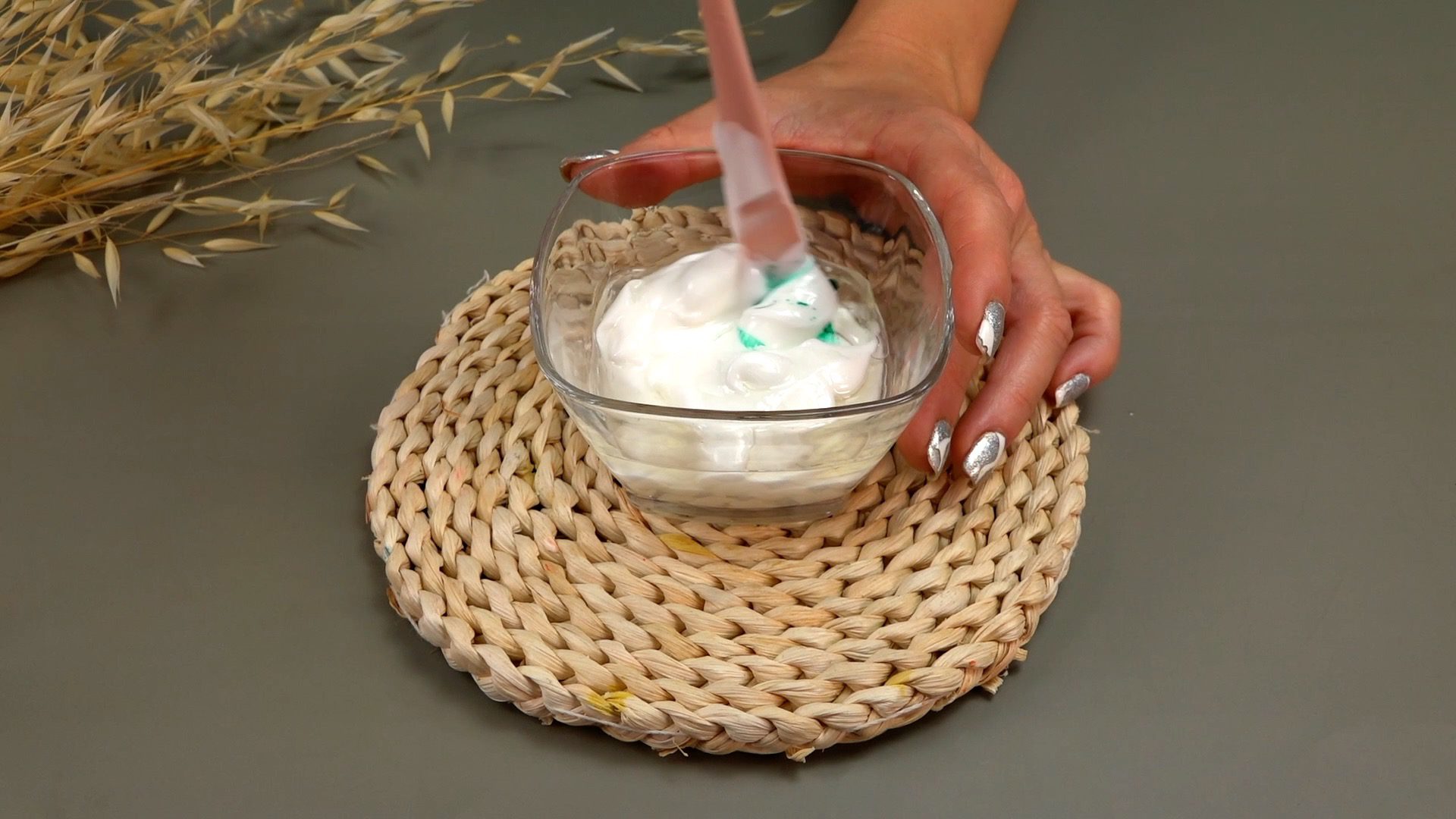 trajes crema para hombres