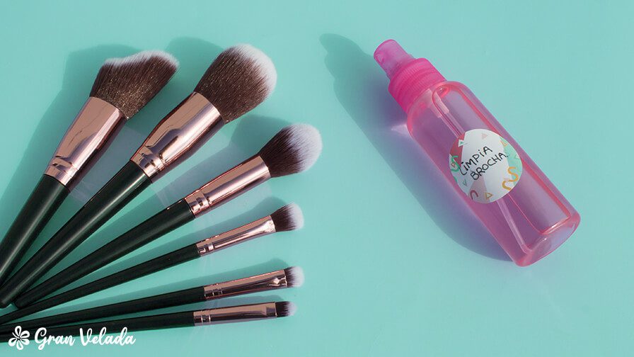 Trucos y consejos eficaces para limpiar las brochas de maquillaje